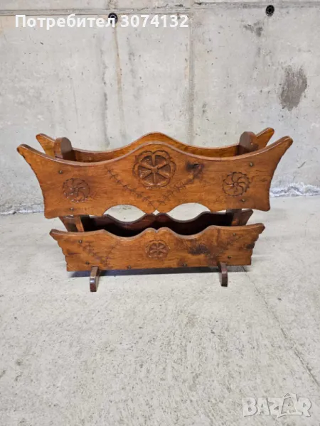 Масивна стойка с дърворезба, снимка 1