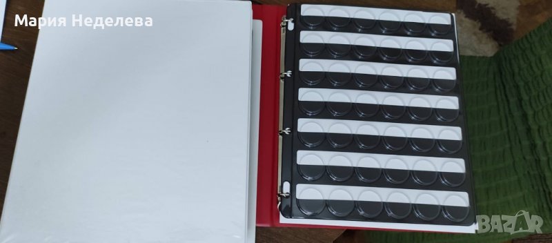 Албум за съхранение на бирени капачки, снимка 1