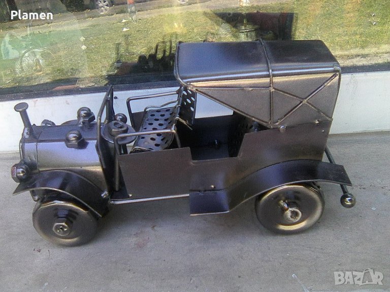 Стара ламаринена кола, снимка 1
