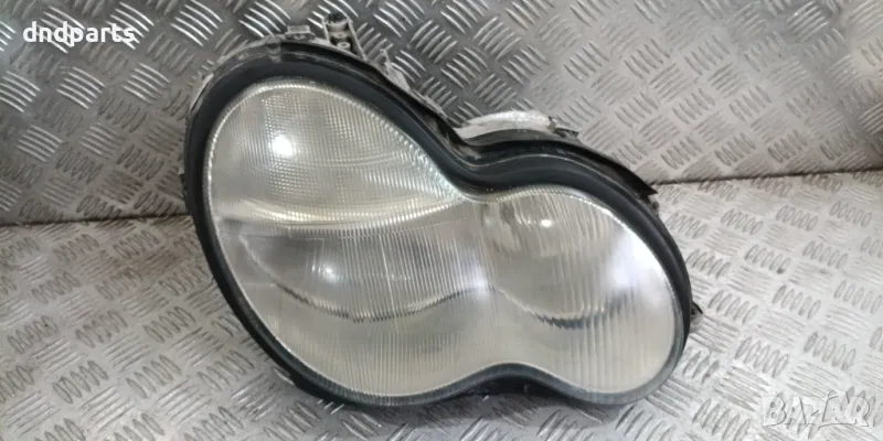 Десен фар Mercedes C-Class W203 2004г.	, снимка 1