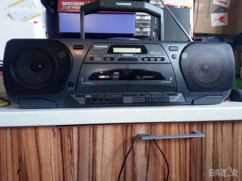 Telefunken RC 900 CD радиокасетофон в Радиокасетофони, транзистори в гр ...