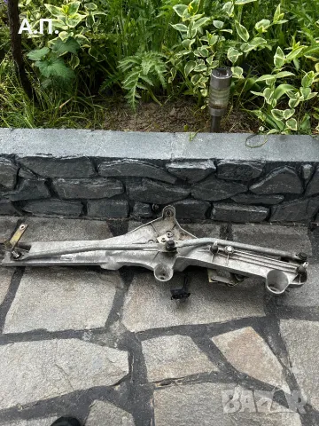 Мотор с рамо за чистачки w220, снимка 2 - Части - 50158500