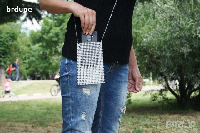 Чанти за телефон с  перли абитуриентски чанти. Булчински чанти