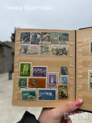 Малък класьор с различни пощенски марки, снимка 12 - Филателия - 50007465