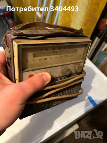 Винтидж радио Vega 402 , снимка 4 - Антикварни и старинни предмети - 50410965