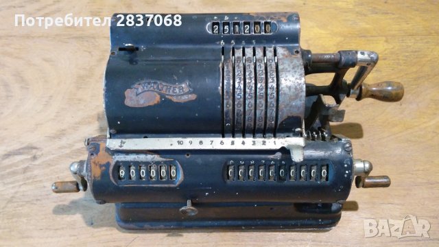 стара механична сметачна машина, снимка 1 - Антикварни и старинни предмети - 36950928