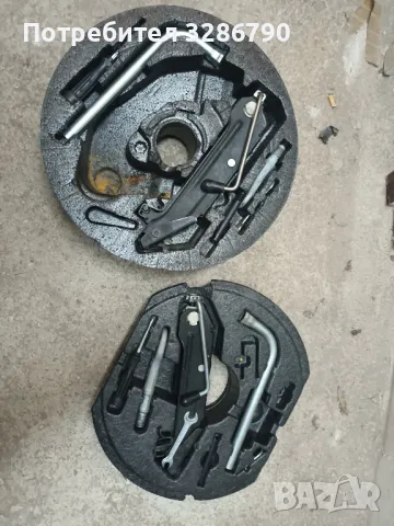 комплект крик ключ за гуми