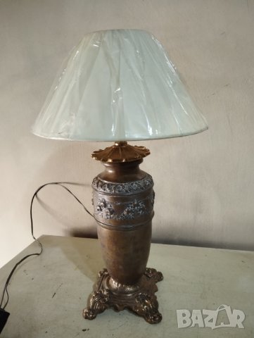 Стара настолна лампа, снимка 1 - Настолни лампи - 43849715