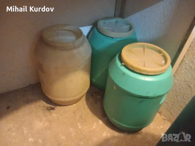 Продавам бидони