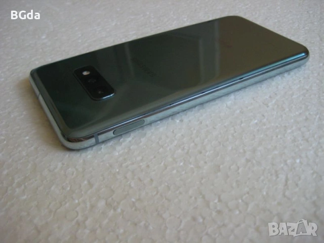 Samsung Galaxy S10e, снимка 3 - Samsung - 53116491