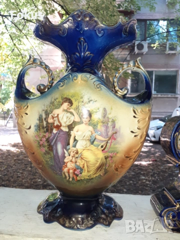 Невероятен стар английски часовник кобалт с позлата две вази, снимка 2 - Антикварни и старинни предмети - 53461054