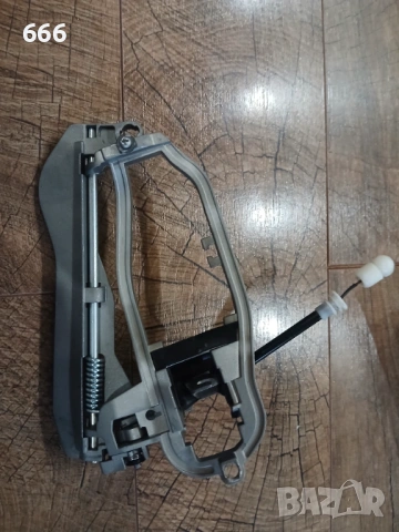 Вътрешен механизъм на външната дръжка на вратата на BMW X5 E53 дясна 51218243616, снимка 4 - Аксесоари и консумативи - 53304129