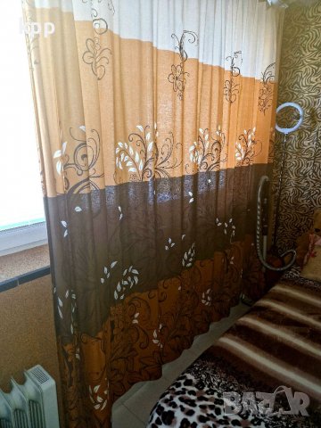 2 бр пердета   Едното е с ширина 3.50 м и дължина 2.70 м Готови за закачане ушити са  Цената е за 1 