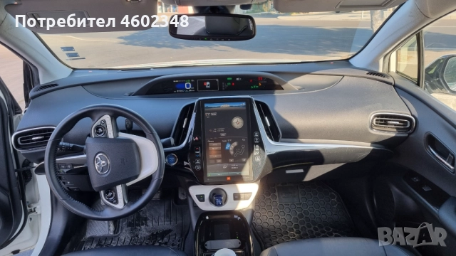 Toyota Prius 1.8 Plug in, снимка 8 - Автомобили и джипове - 51801748