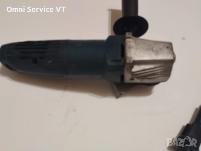 Ъглошлайф Blacks and Decker 720 W, снимка 3 - Ъглошлайфи - 52864182