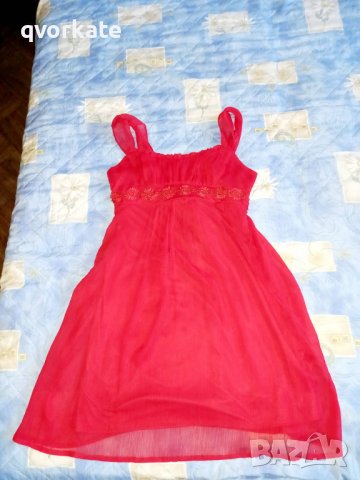 Червена рокля, снимка 1 - Рокли - 38495827
