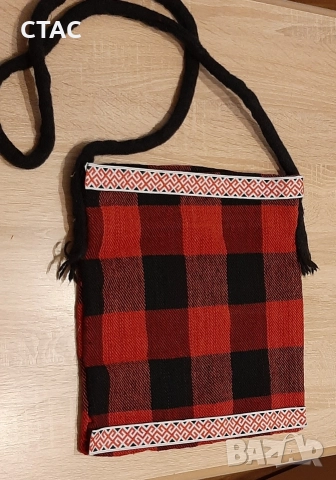 Нови,декоративни възглавнички с автентична украса и нова торбичка