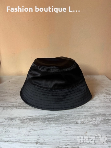 H&M Дамска черна кръгла сатенена шапка XS / S размер 🖤, снимка 4 - Шапки - 52943988