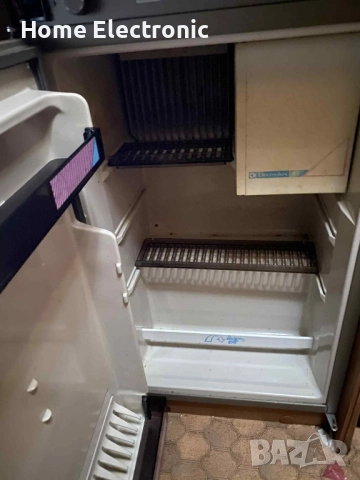 Каравана Knaus 900кг, снимка 3 - Каравани и кемпери - 52723937