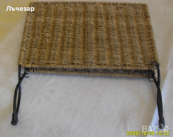 Продавам стойка за вестници или списания , снимка 4 - Други стоки за дома - 52705378