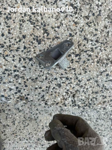 Основа на дъргача на калника на Ауди Audi A8 D4 H4 само за 20Eur. 4h0821394, снимка 3 - Части - 53309409