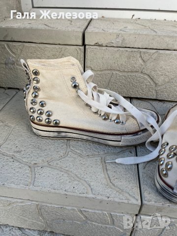 Бели кецове с капси, снимка 3 - Кецове - 43018132