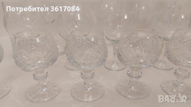Комплект кристални чаши и ръчно изработени стъклени чаши с гравюра, снимка 9 - Сервизи - 40241171