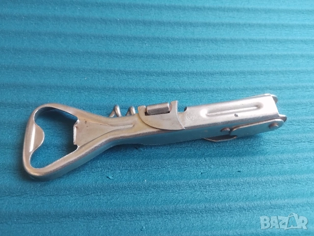 Стара отварачка за бутилки, консерви, тирбушон и др.  