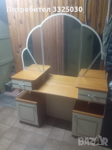 Тоалетка в отлично състояние