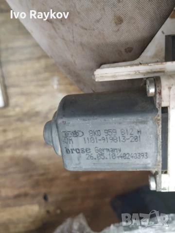 Електромотор за стъклоподемник за Audi A4 Avant B8 , 8K0 959 812 A, снимка 4 - Части - 51208679