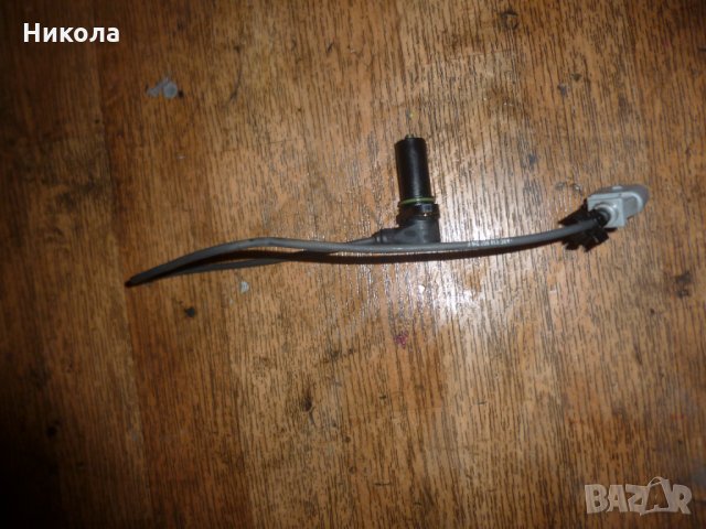 Датчик колянов вал Голф 4, снимка 2 - Части - 35588677