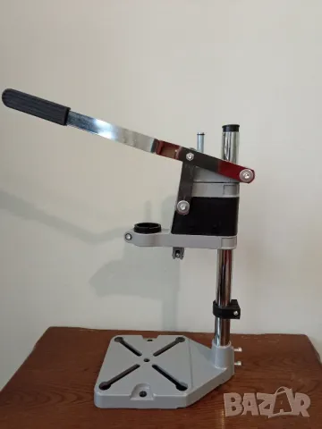 стойка за дрелка