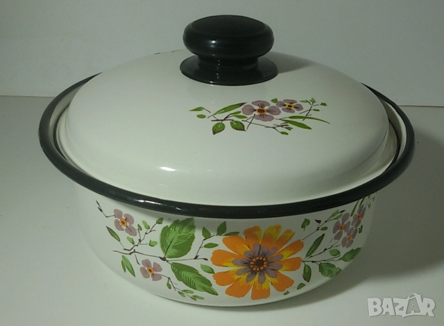 2 ретро емайлирани тенджери с капак, снимка 10 - Съдове за готвене - 51317377