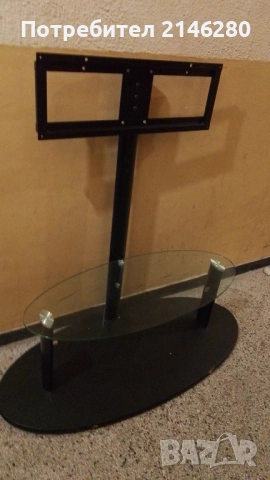 Tv стойка със стъклен рафт