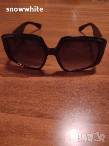 Чисто нови слънчеви очила Долче и Габана 100 % оригинални , снимка 2 - Слънчеви и диоптрични очила - 37322976