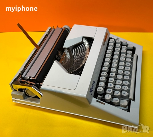  Нова Пишеща Машина Contessa De Luxe Обслужена и Смазана Qwerty Клавиатура , снимка 4 - Клавиатури и мишки - 52634472