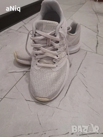 Оригинални маратонки Nike, снимка 2 - Маратонки - 50566921