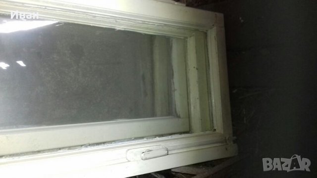 Дървени прозорци 