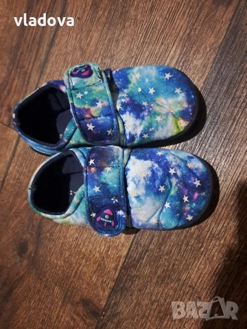 Детски пантофи номер 28