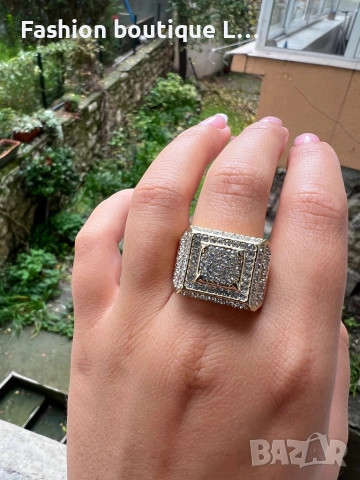 Голям златист пръстен с блестящи камъчета без нито едно липсващо! ❤️, снимка 4 - Пръстени - 52377764