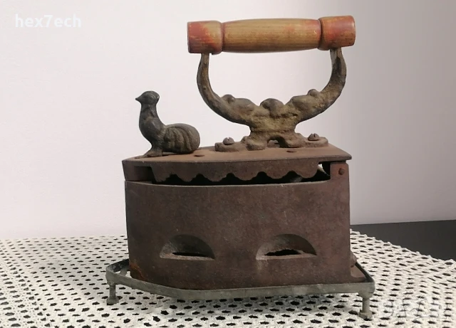 ❤️ ⭐ Старинна ютия на жар петле с подложка ⭐ ❤️, снимка 2 - Антикварни и старинни предмети - 51171821