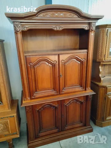 Масивна Витрина внос от Германия 