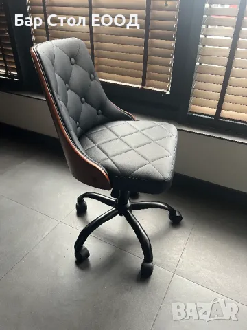 Стол на колелца Boston black /bb/