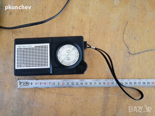 Ретро радиоприемник НЕЙВА 304, снимка 8 - Радиокасетофони, транзистори - 33889932