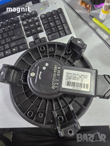 AV272700-5391 Мотор вентилатор парно Ягуар Jaguar XF XFR XJ X250 LH