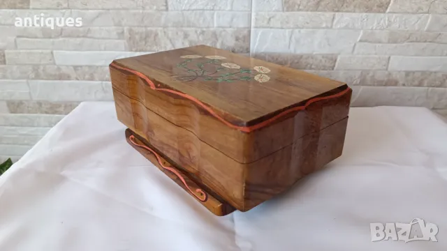 Стара дървена музикална кутия за бижута , снимка 10 - Антикварни и старинни предмети - 49397406