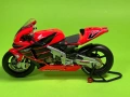 Honda RC211V Мотор Колекционерски  , снимка 12