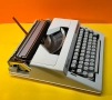  Нова Пишеща Машина Contessa De Luxe Обслужена и Смазана Qwerty Клавиатура , снимка 4