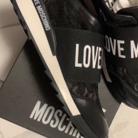 Дамски обувки Moschino, снимка 1 - Дамски ежедневни обувки - 38383089