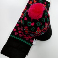 Нов детски комплект от шапка и шал, снимка 1 - Шапки, шалове и ръкавици - 26923561